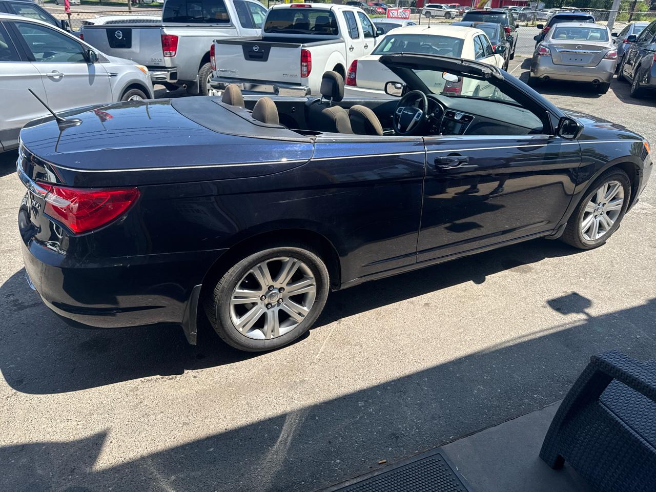 Chrysler 200 Touring Convertible 2011