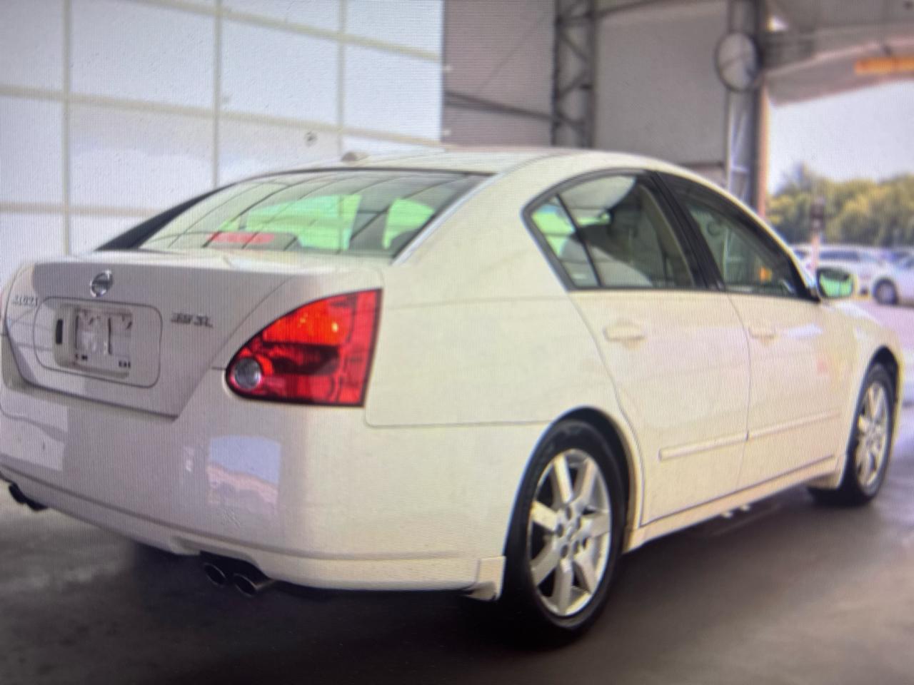 Nissan Maxima SE 2006