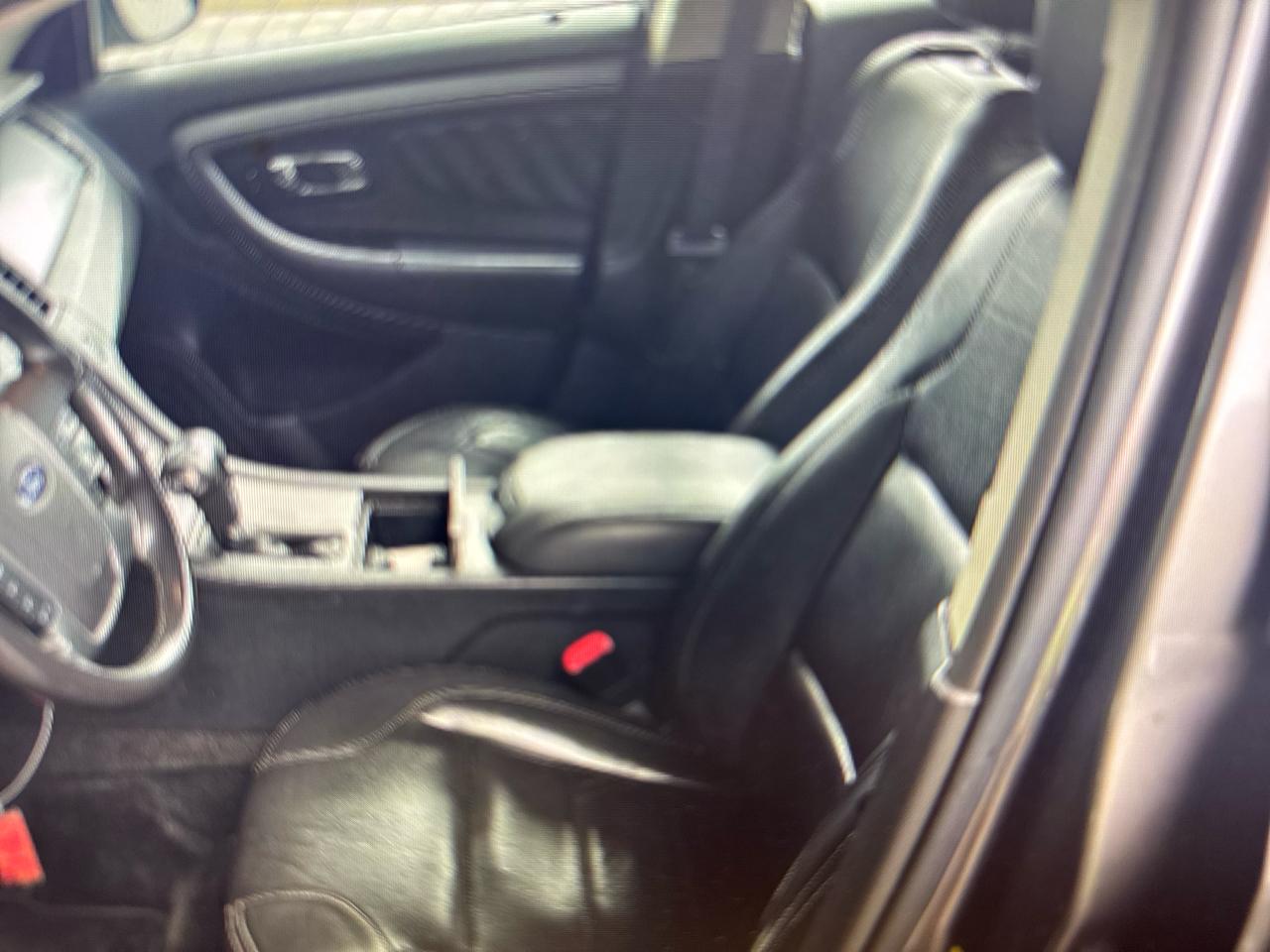 Ford Taurus SEL FWD 2011