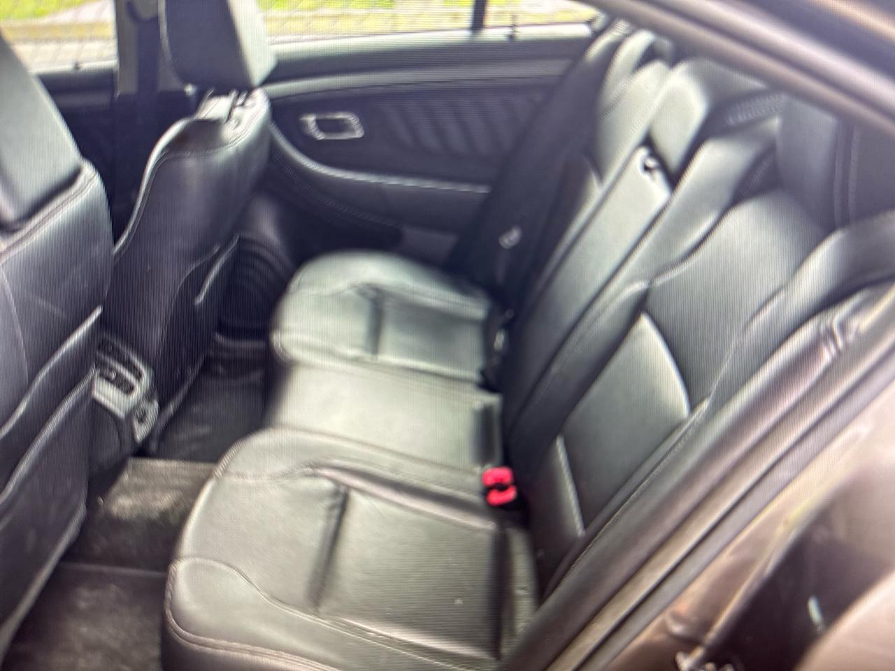 Ford Taurus SEL FWD 2011