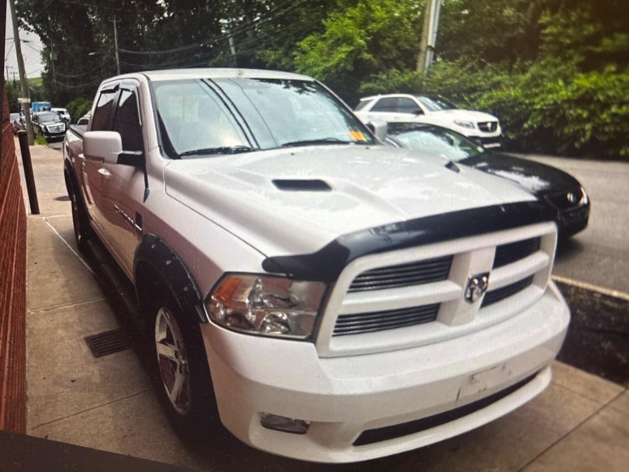 RAM 1500 Sport Crew Cab 4WD 2012