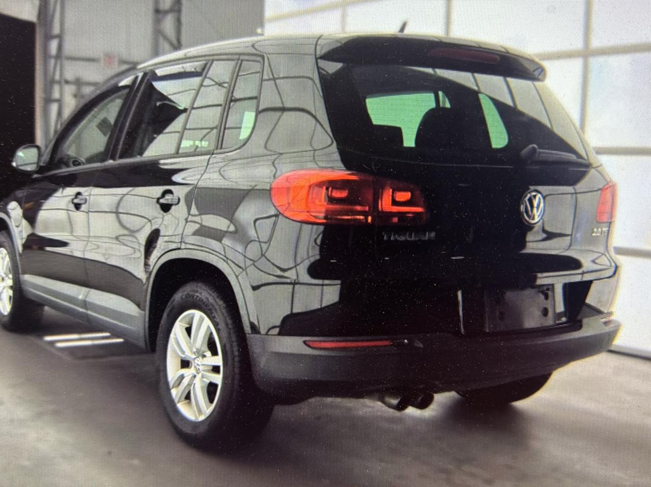 Volkswagen Tiguan S 2012