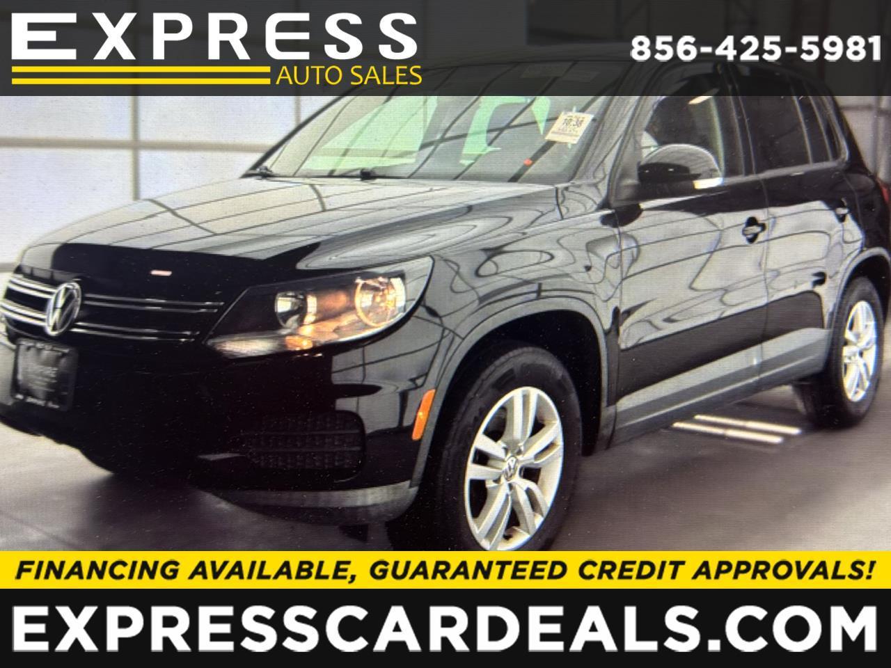 Volkswagen Tiguan S 2012