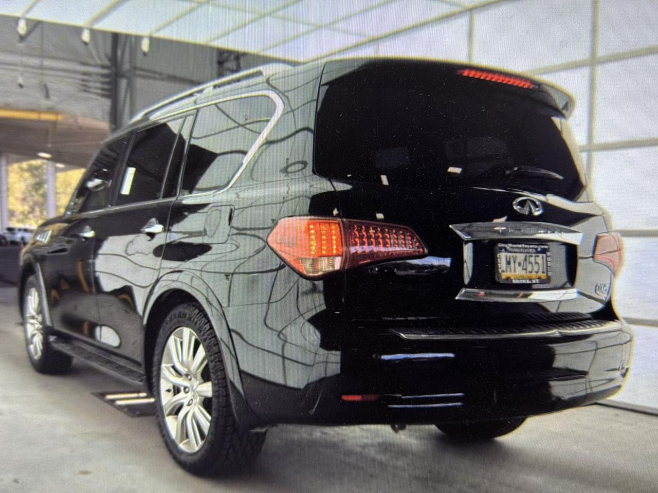 Infiniti QX56 4WD 2011