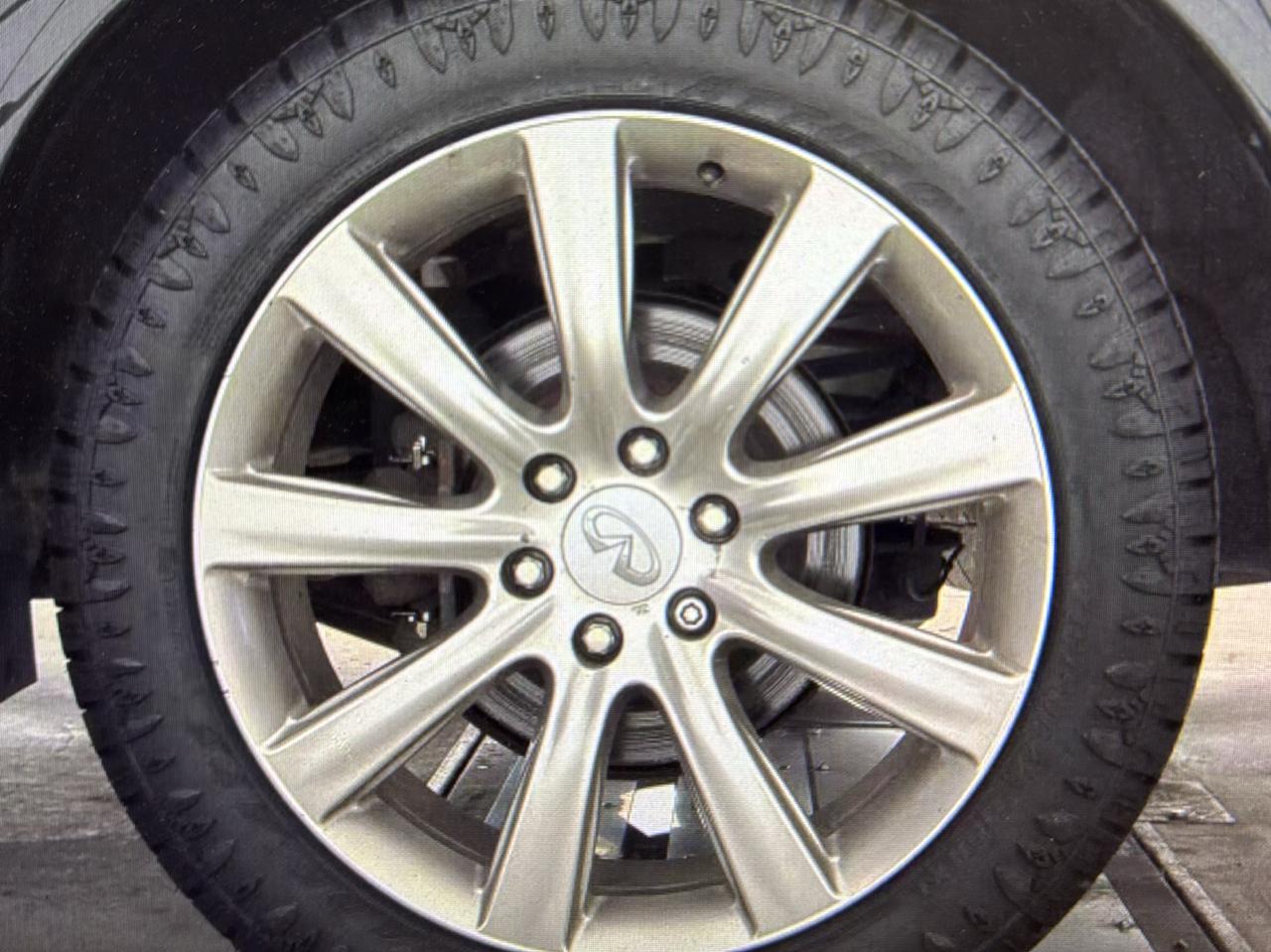 Infiniti QX56 4WD 2011