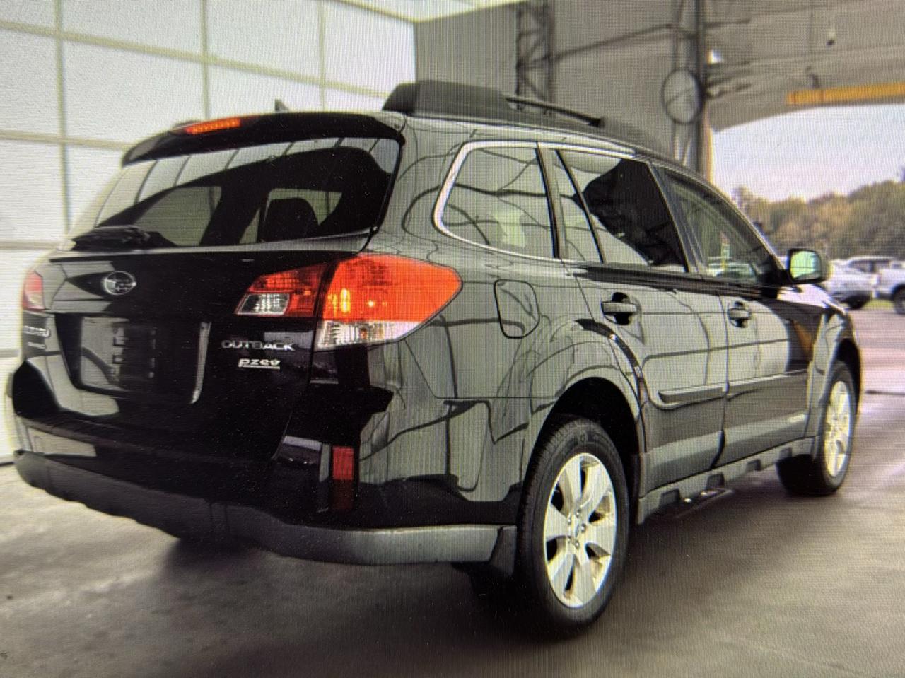 Subaru Outback 2.5i Limited 2012