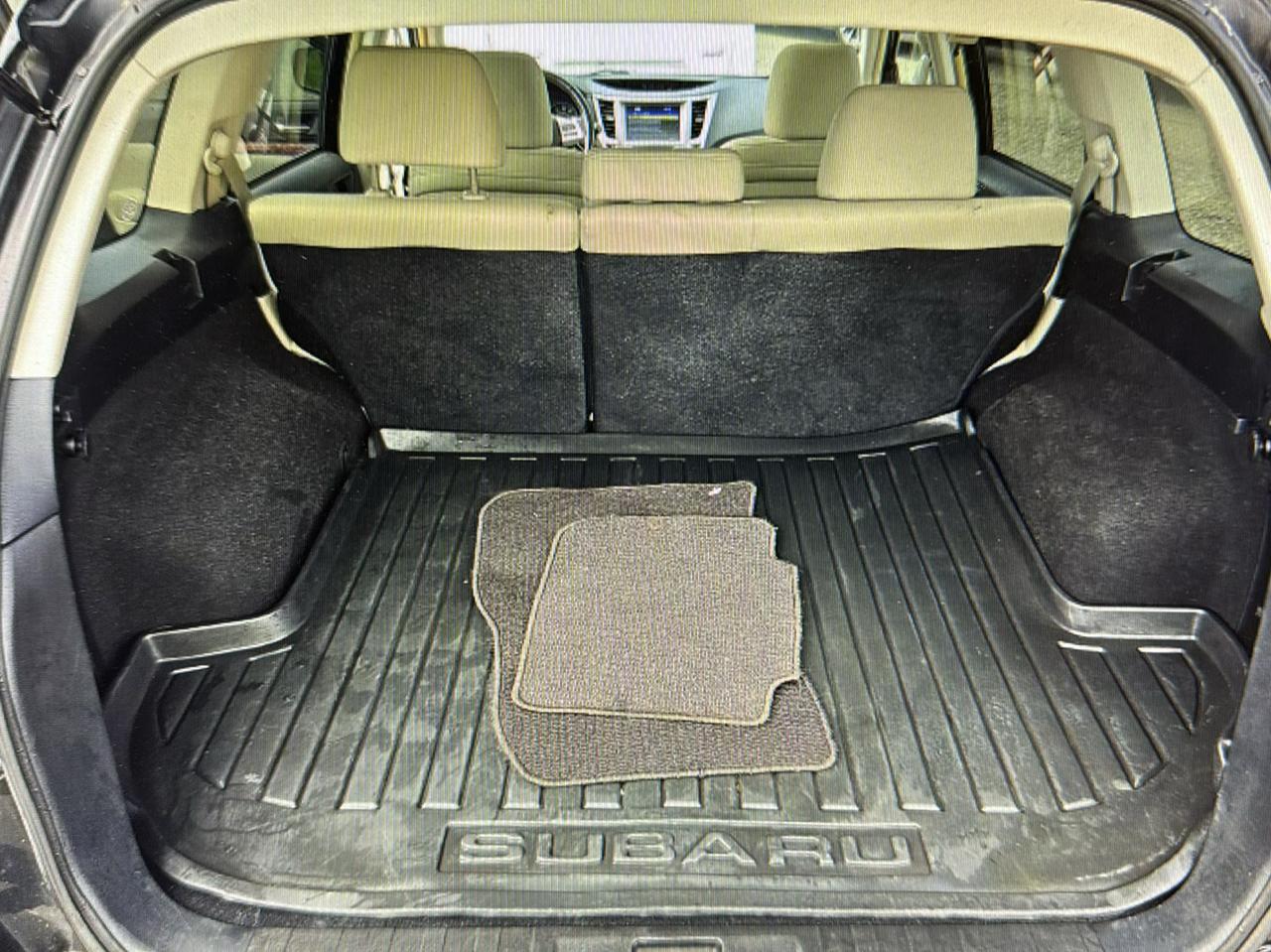 Subaru Outback 2.5i Limited 2012