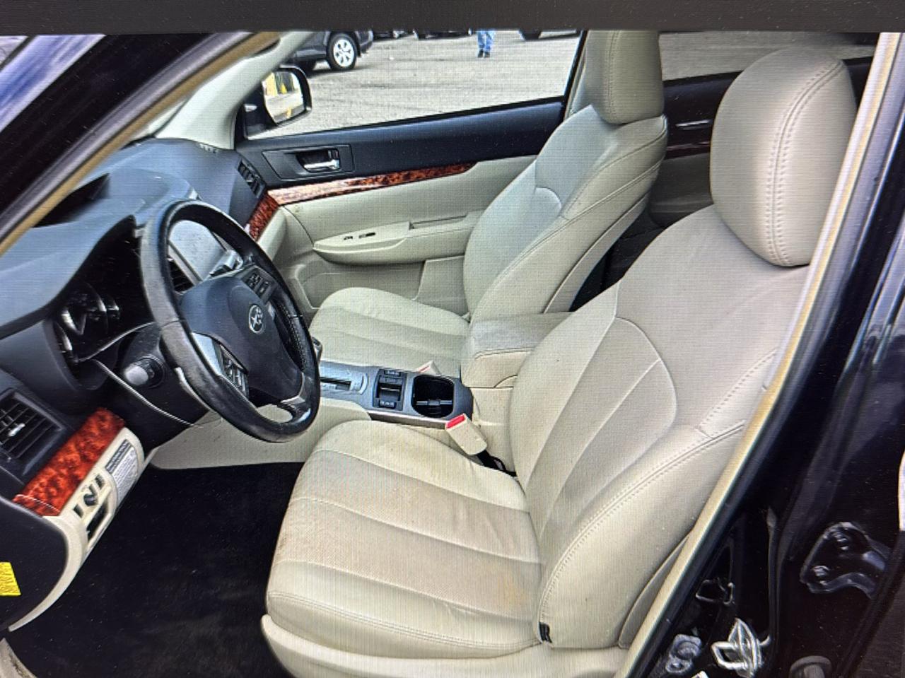 Subaru Outback 2.5i Limited 2012