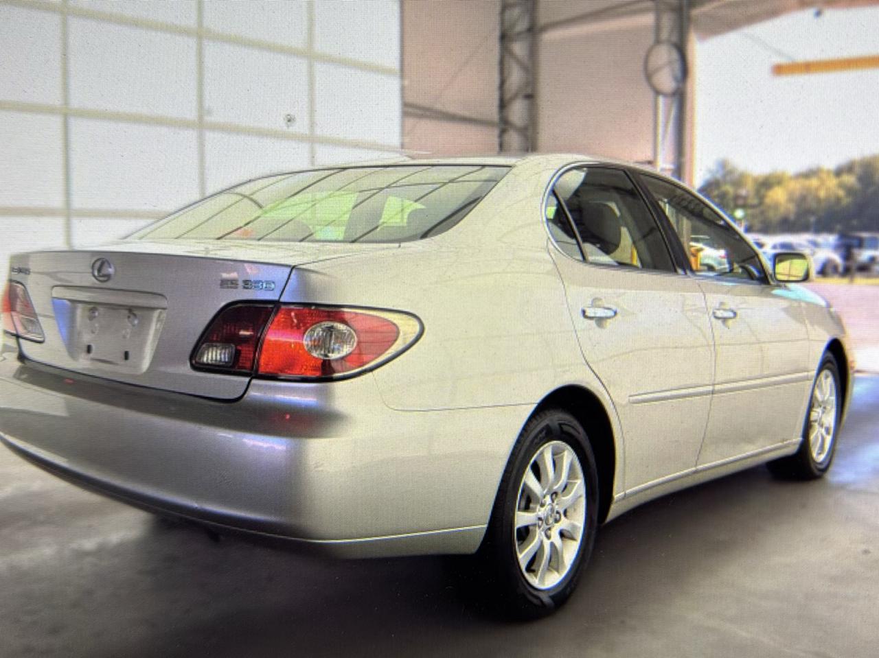 Lexus ES 330 Sedan 2004