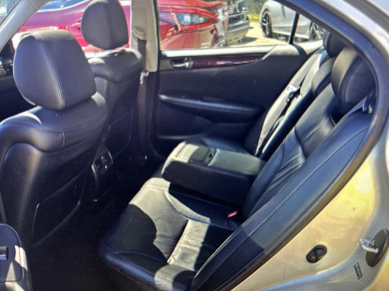Lexus ES 330 Sedan 2004