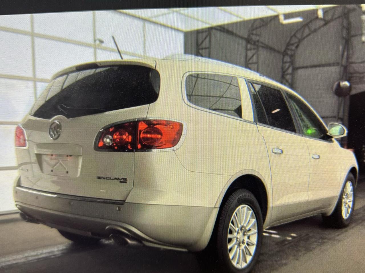 Buick Enclave Leather AWD 2012