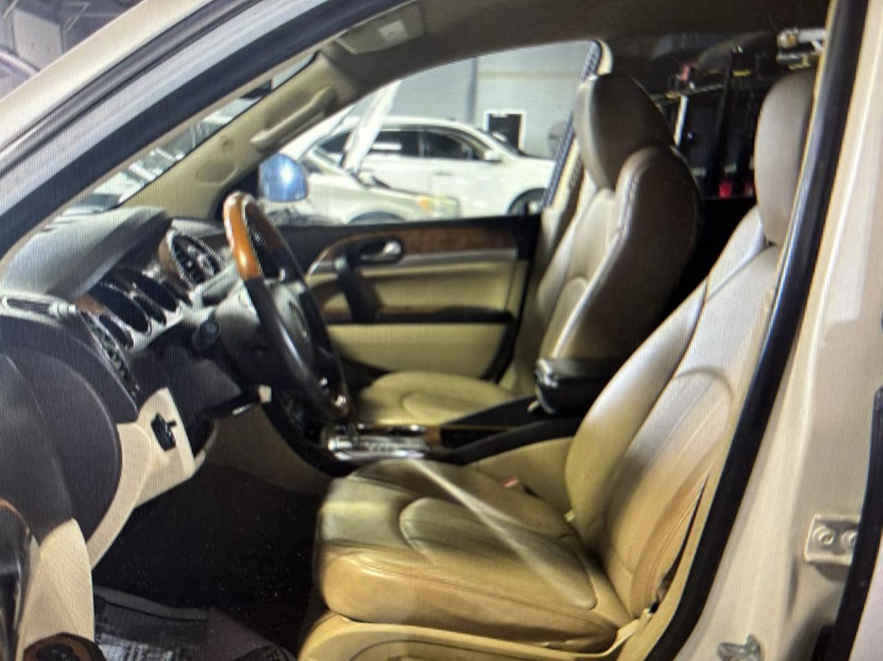 Buick Enclave Leather AWD 2012