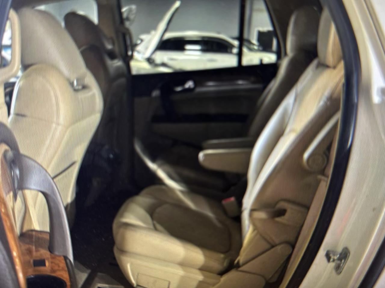 Buick Enclave Leather AWD 2012