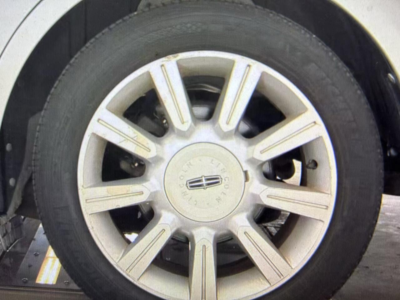 Lincoln MKZ AWD 2010