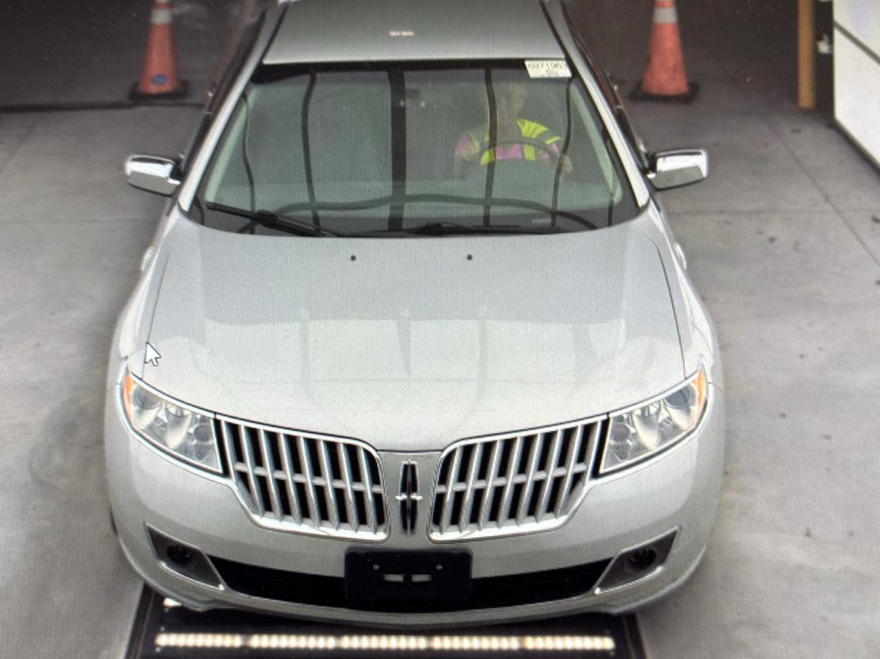 Lincoln MKZ AWD 2010