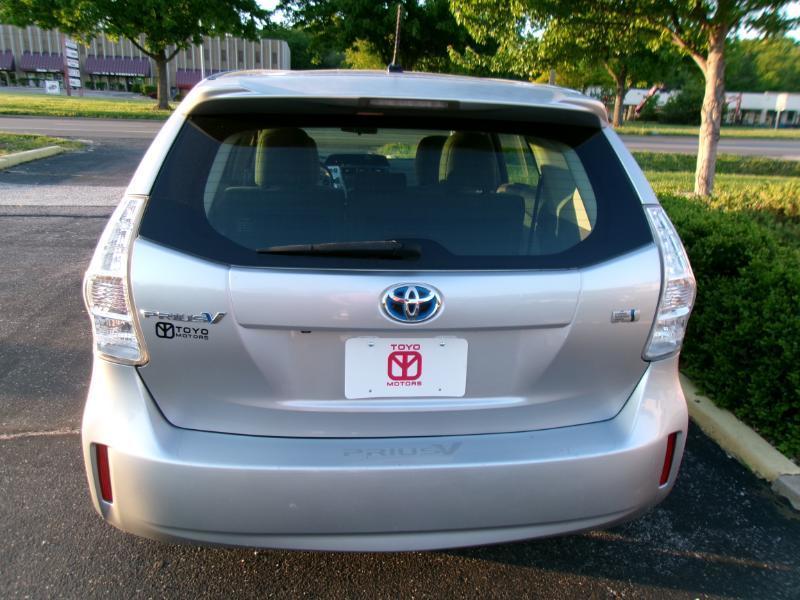 Toyota Prius V Three 2014