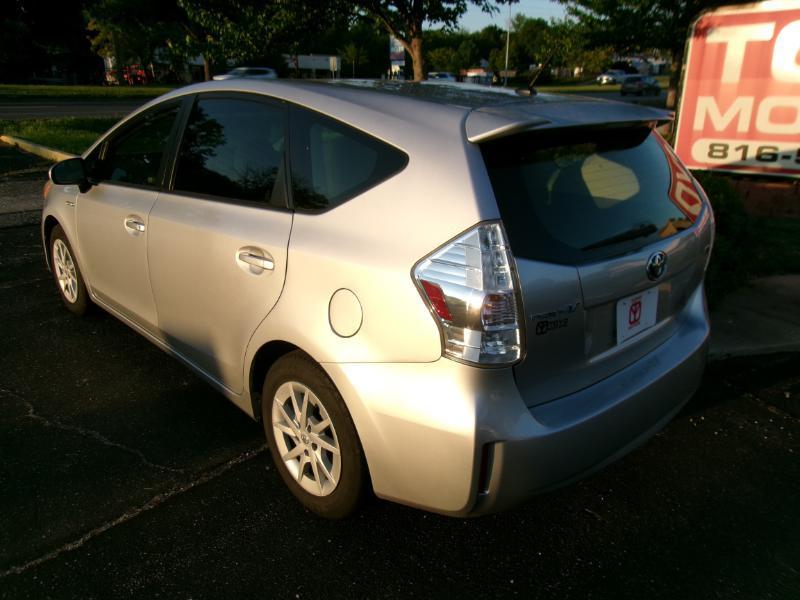 Toyota Prius V Three 2014
