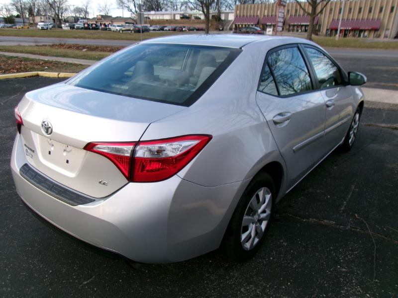 Toyota Corolla LE CVT 2015