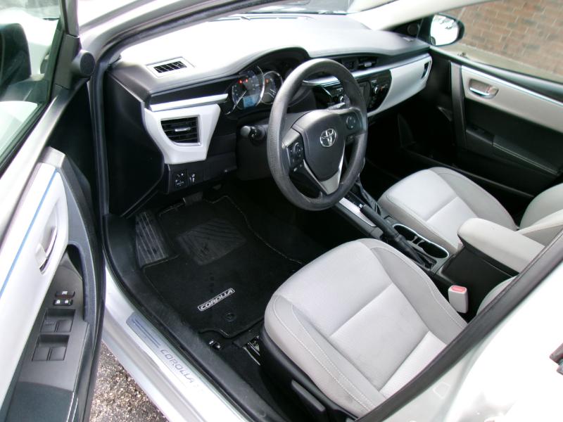 Toyota Corolla LE CVT 2015
