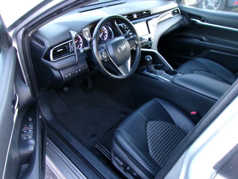 Toyota Camry SE 2020