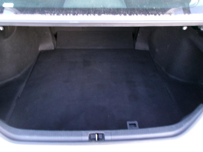 Toyota Camry SE 2020