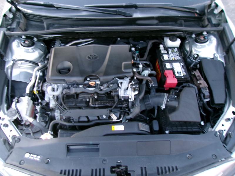 Toyota Camry SE 2020