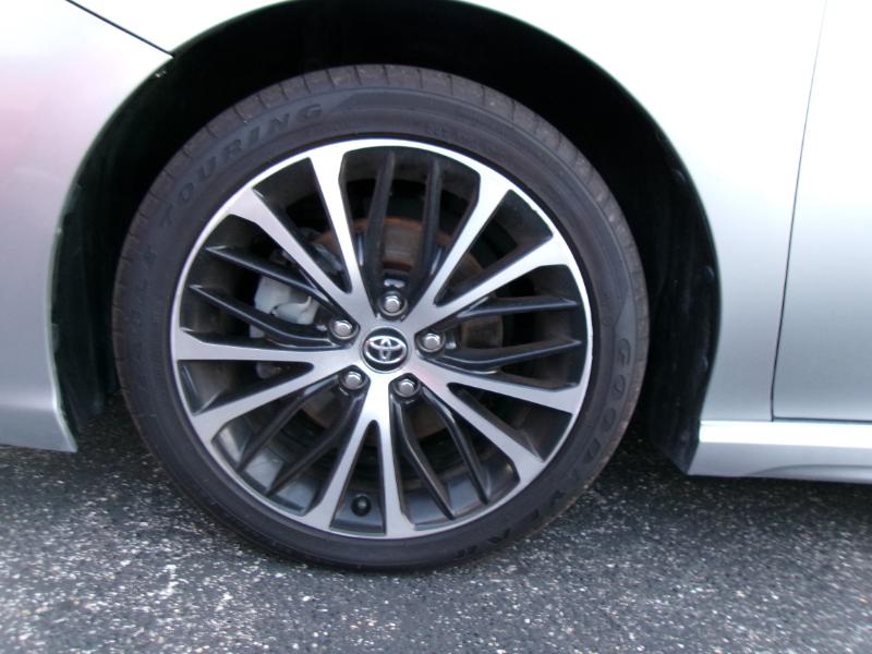 Toyota Camry SE 2020