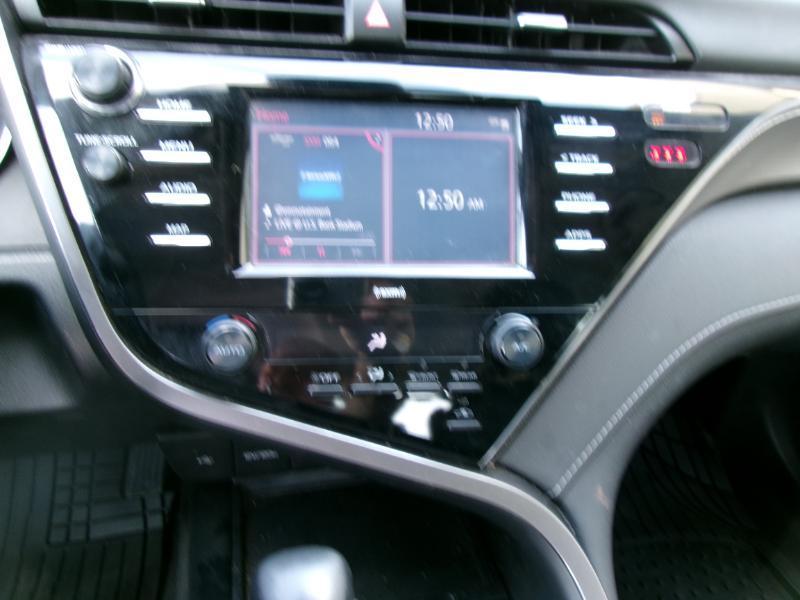 Toyota Camry SE 2020