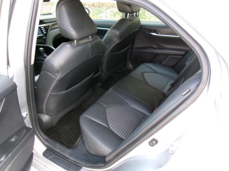 Toyota Camry SE 2020