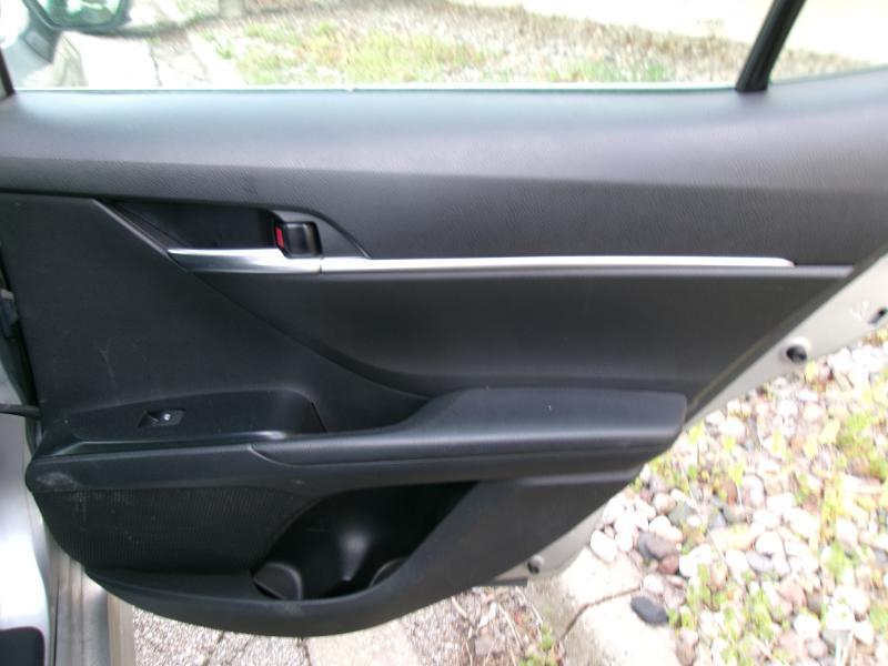 Toyota Camry SE 2020