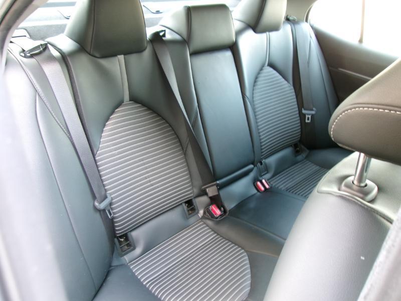 Toyota Camry SE 2020