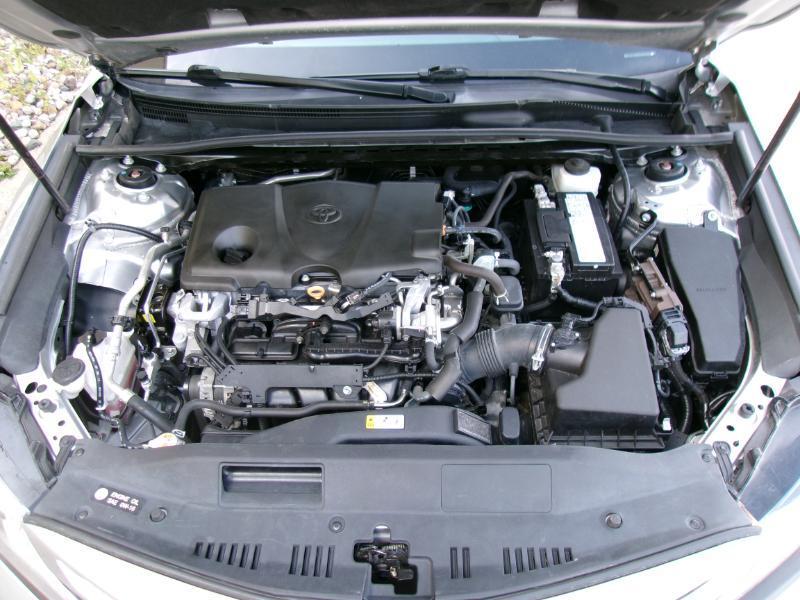 Toyota Camry SE 2020