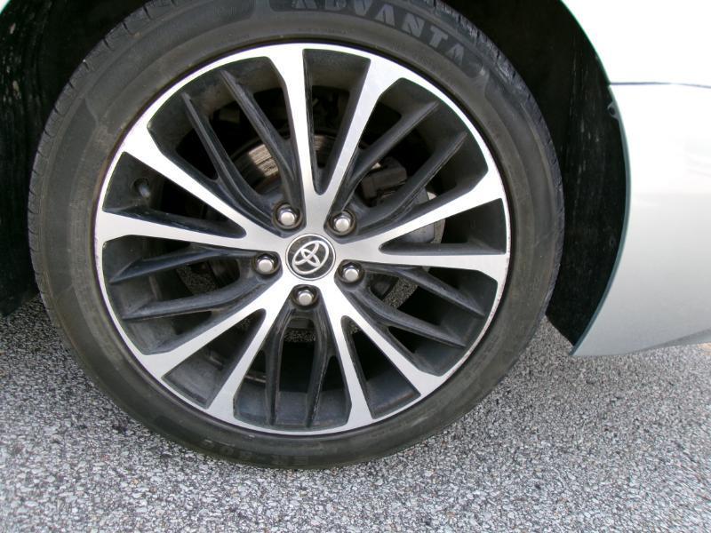 Toyota Camry SE 2020