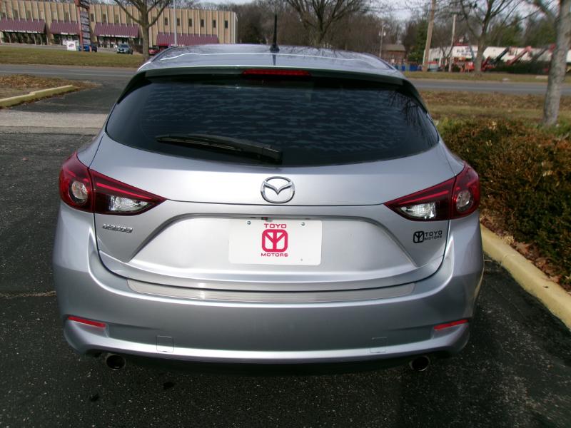 Mazda MAZDA3 i Touring AT 5-Door 2017