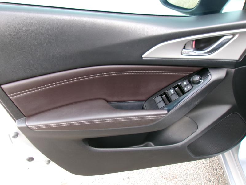 Mazda MAZDA3 i Touring AT 5-Door 2017