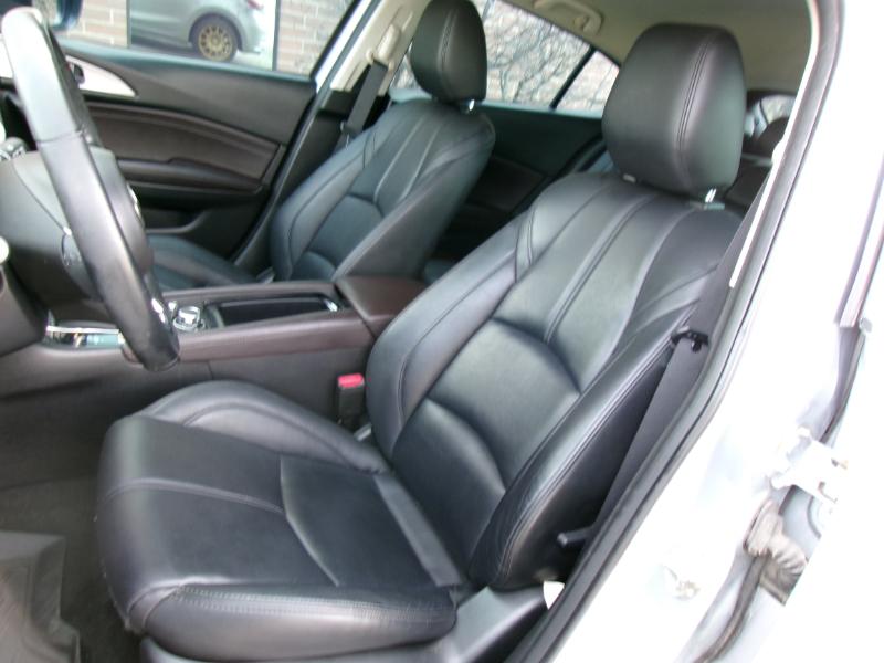 Mazda MAZDA3 i Touring AT 5-Door 2017