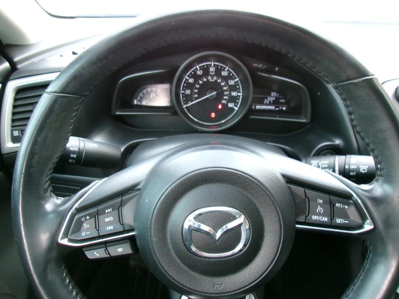 Mazda MAZDA3 i Touring AT 5-Door 2017