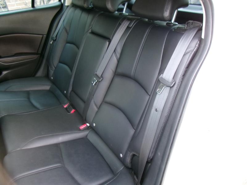 Mazda MAZDA3 i Touring AT 5-Door 2017