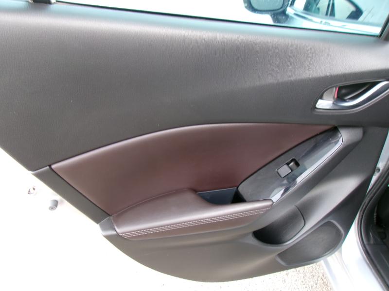 Mazda MAZDA3 i Touring AT 5-Door 2017