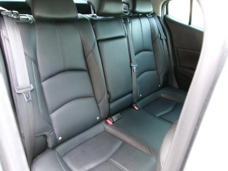 Mazda MAZDA3 i Touring AT 5-Door 2017