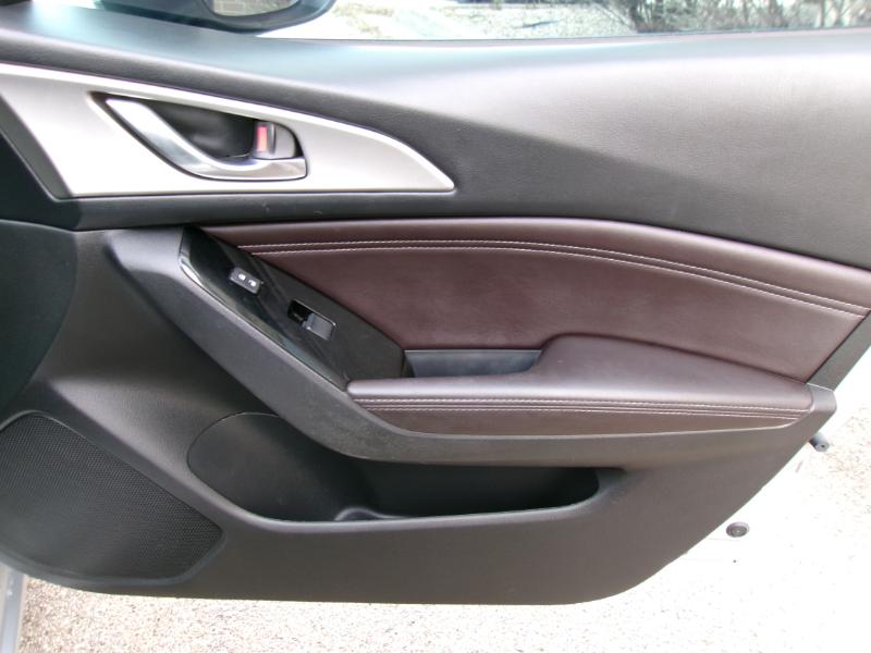 Mazda MAZDA3 i Touring AT 5-Door 2017