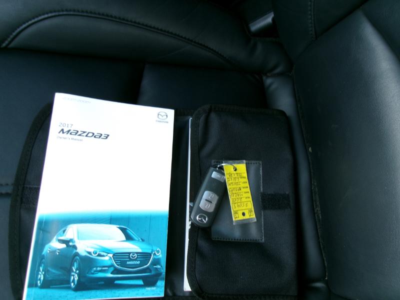 Mazda MAZDA3 i Touring AT 5-Door 2017