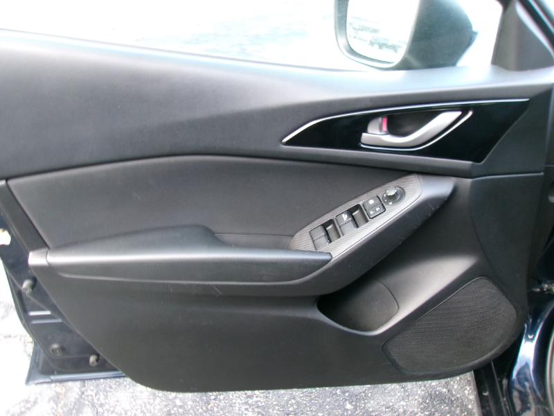 Mazda MAZDA3 i Sport AT 4-Door 2016