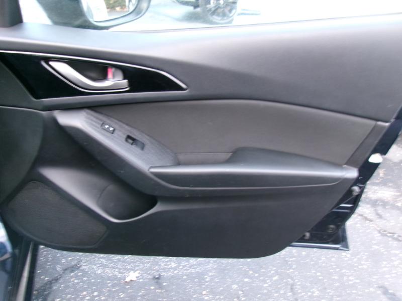 Mazda MAZDA3 i Sport AT 4-Door 2016