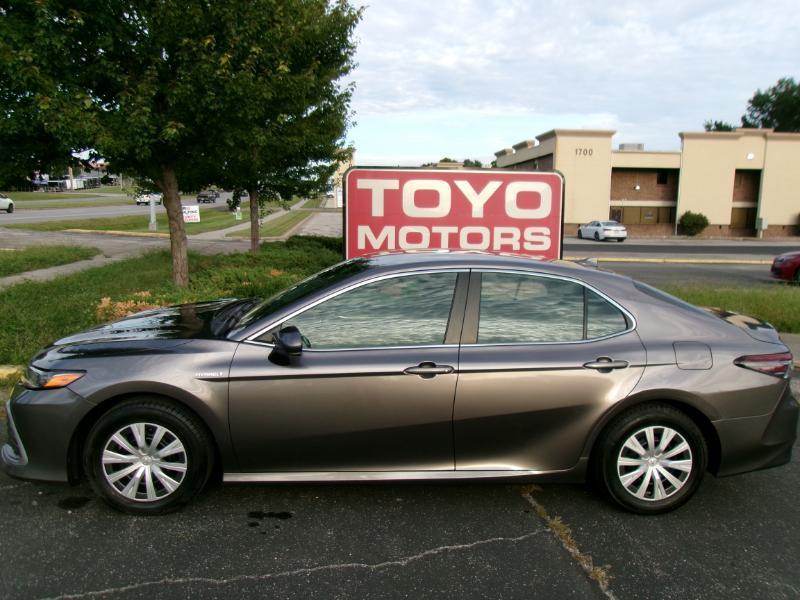 Toyota Camry Hybrid LE 2021