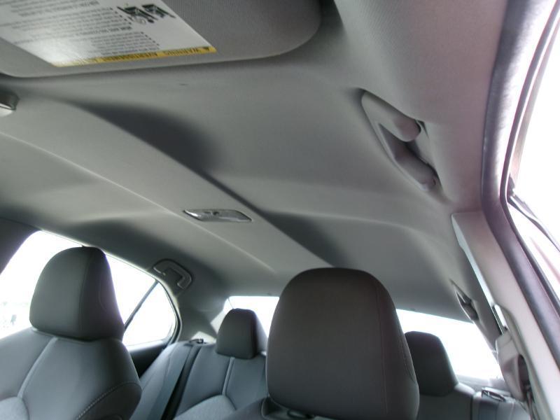 2021 Toyota Camry LE - Photo 10