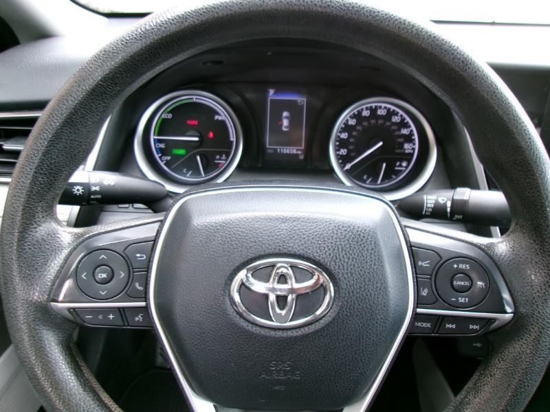 2021 Toyota Camry LE - Photo 13