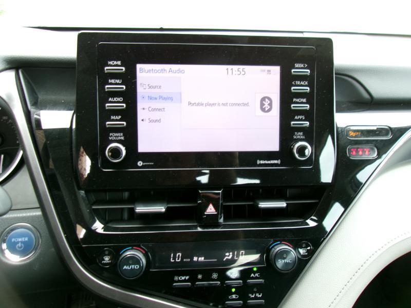 2021 Toyota Camry LE - Photo 14