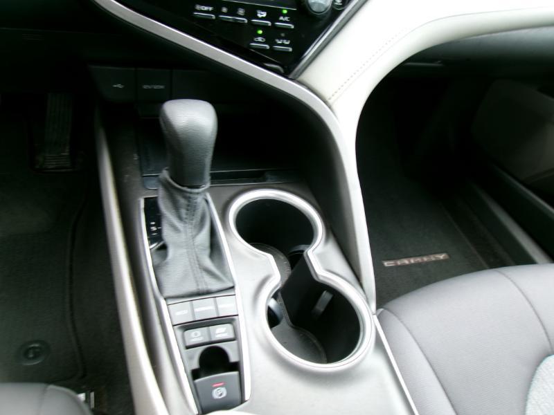 2021 Toyota Camry LE - Photo 16