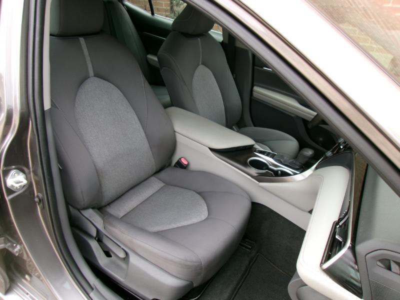 2021 Toyota Camry LE - Photo 25